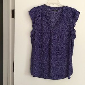 Flutter sleeve top in blue